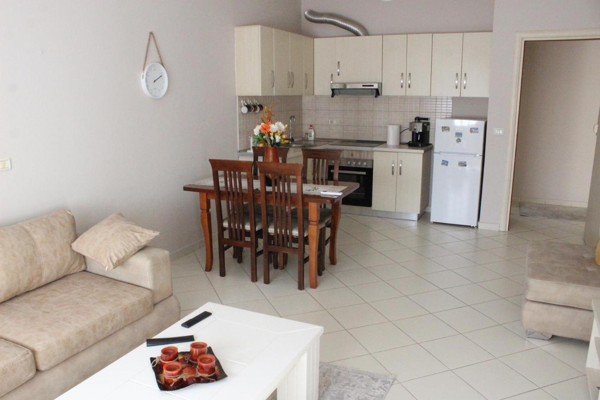 Sunrise Apartment Near The Center Tirana Exterior photo